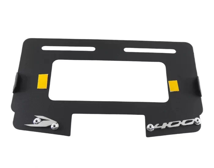 Portaplaca metalico Dominar 400 - Negro + 3D Cromo- Traga luz