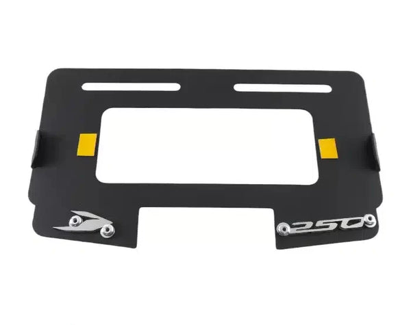 Portaplaca metalico Dominar 250 - negro y cromo - traga luz