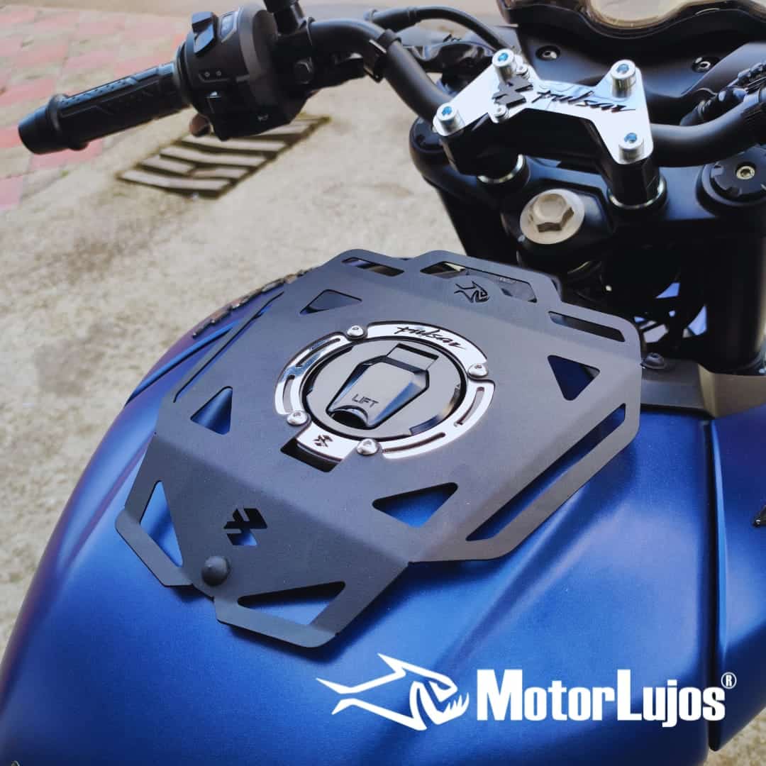 Base para tanque para Pulsar N160 - Pulsar N250  Negra  - MotorLujos Imagen secundaria del producto